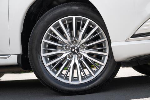 2018 Mitsubishi Outlander PHEV G - Thumbnail