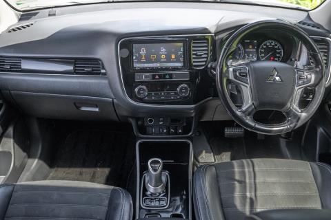 2018 Mitsubishi Outlander PHEV G - Thumbnail