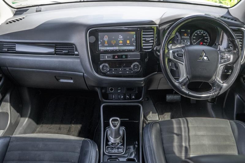 2018 Mitsubishi Outlander PHEV G