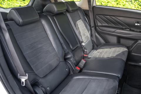 2018 Mitsubishi Outlander PHEV G - Thumbnail