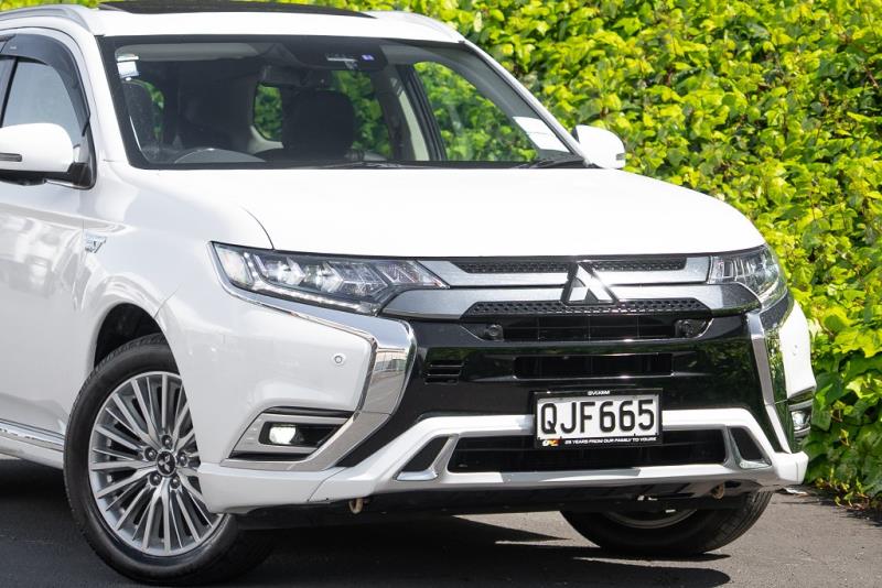 2018 Mitsubishi Outlander PHEV G