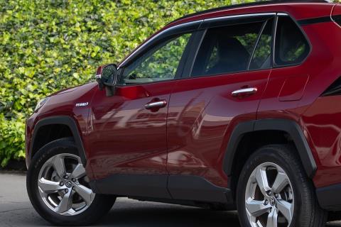 2019 Toyota RAV4 Hybrid G - Thumbnail