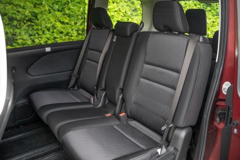 2019 Nissan Serena S-Hybrid - Thumbnail